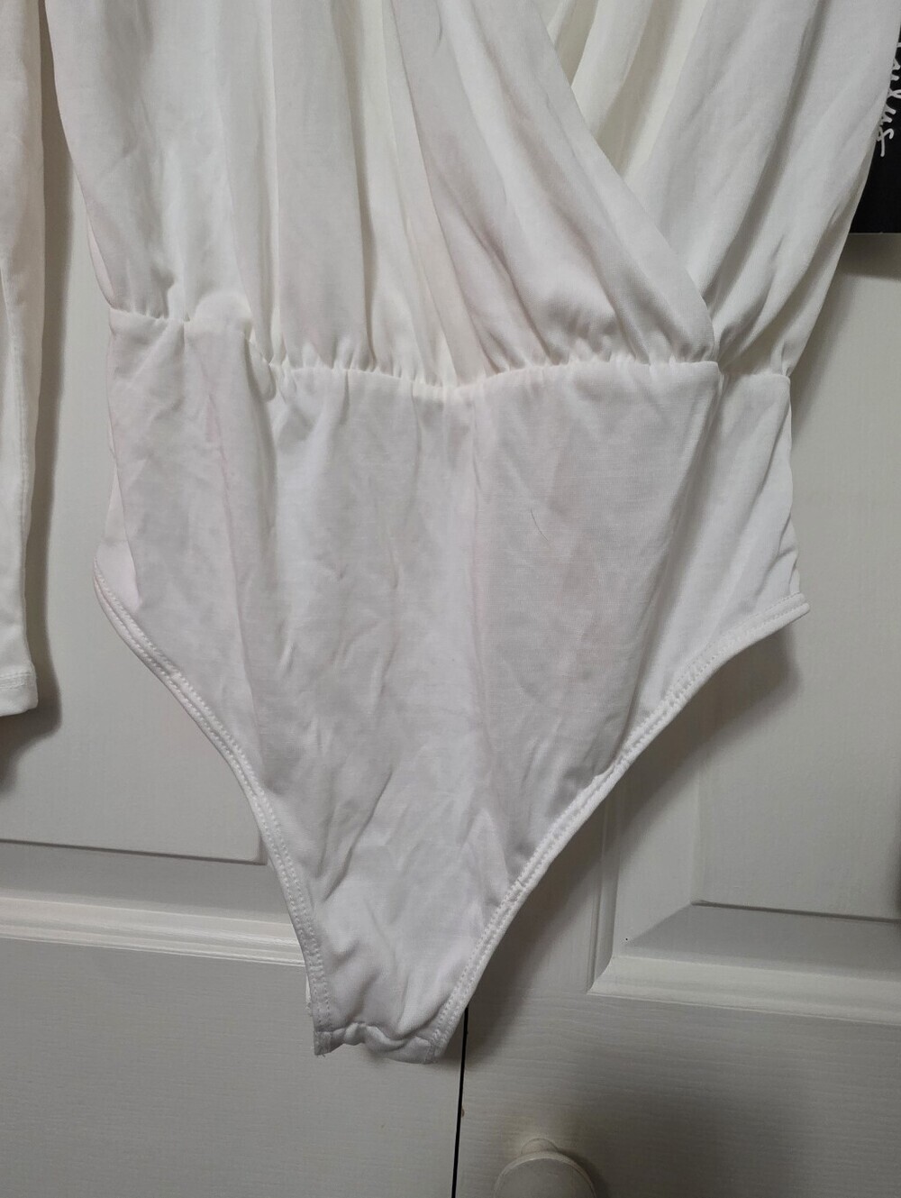 Lulu's Ivory Long-Sleeve Bodysuit NWT Size M - Picture 2 of 12